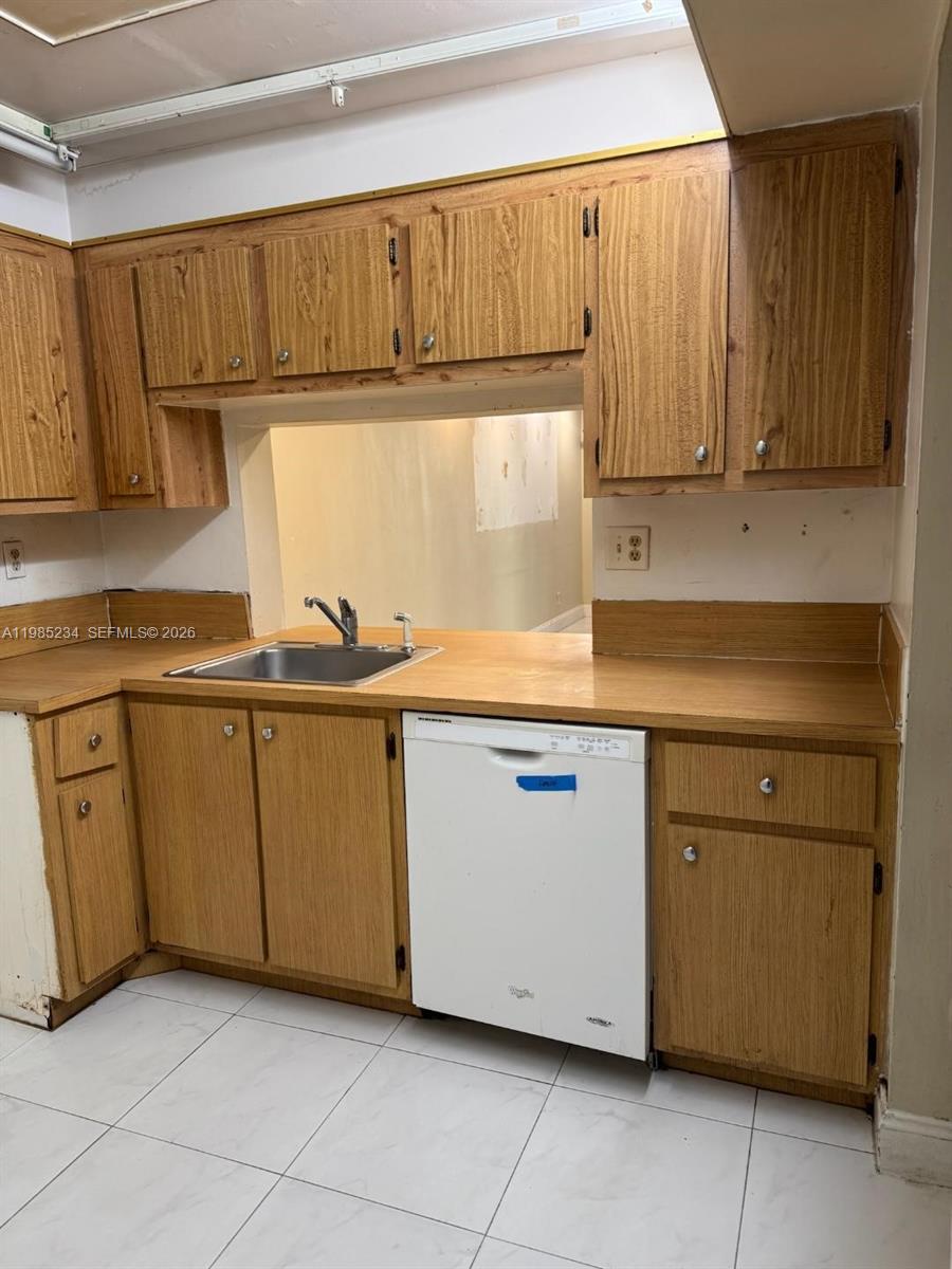 SUNRISE SPRINGS CONDO III - Residential