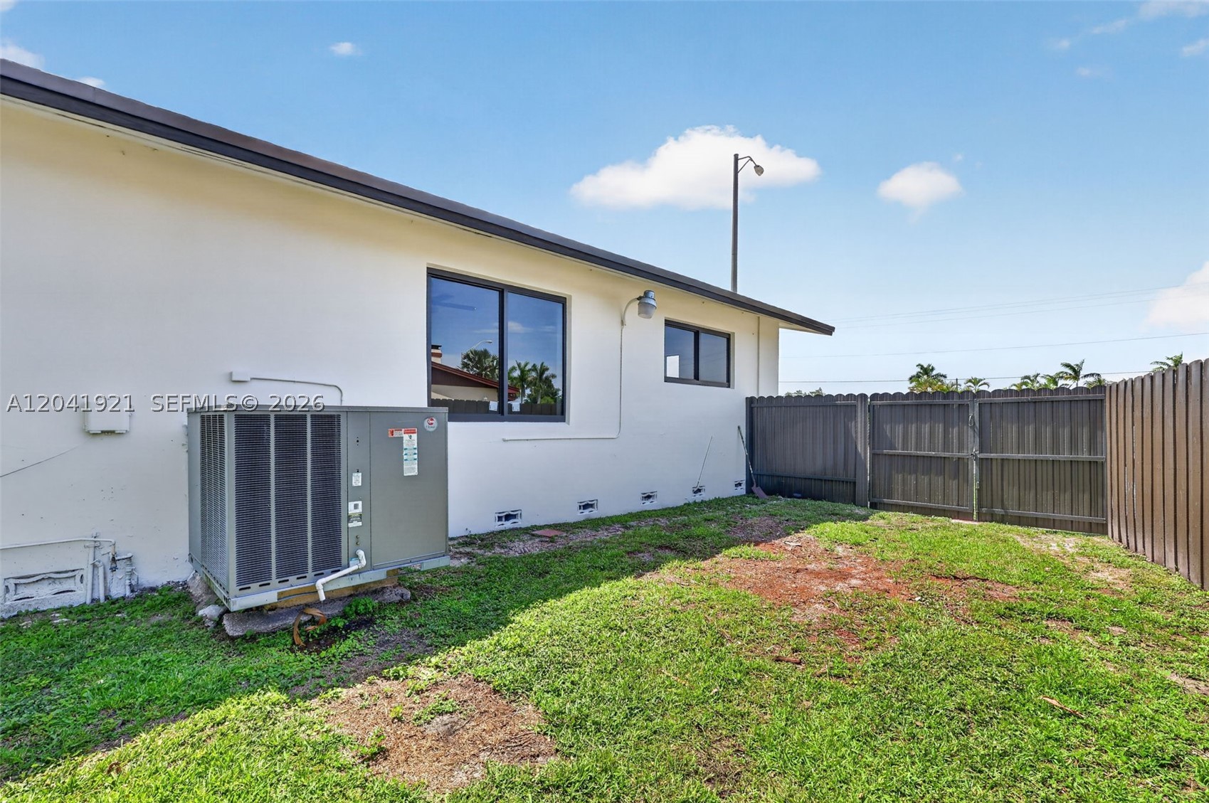 GALE RANCH ESTS - Residential