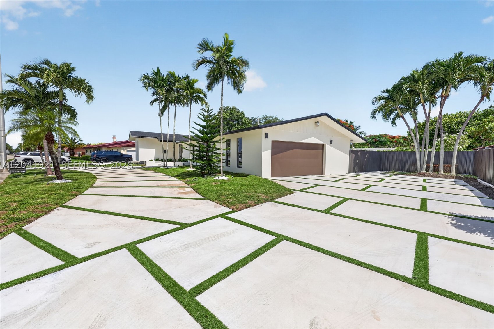 GALE RANCH ESTS - Residential