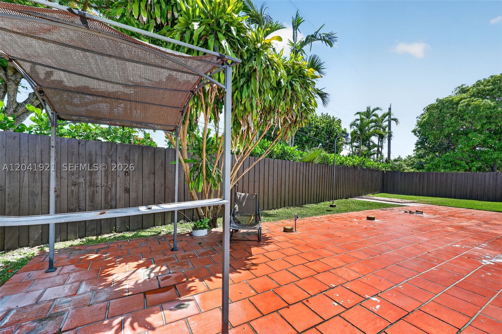 GALE RANCH ESTS - Residential