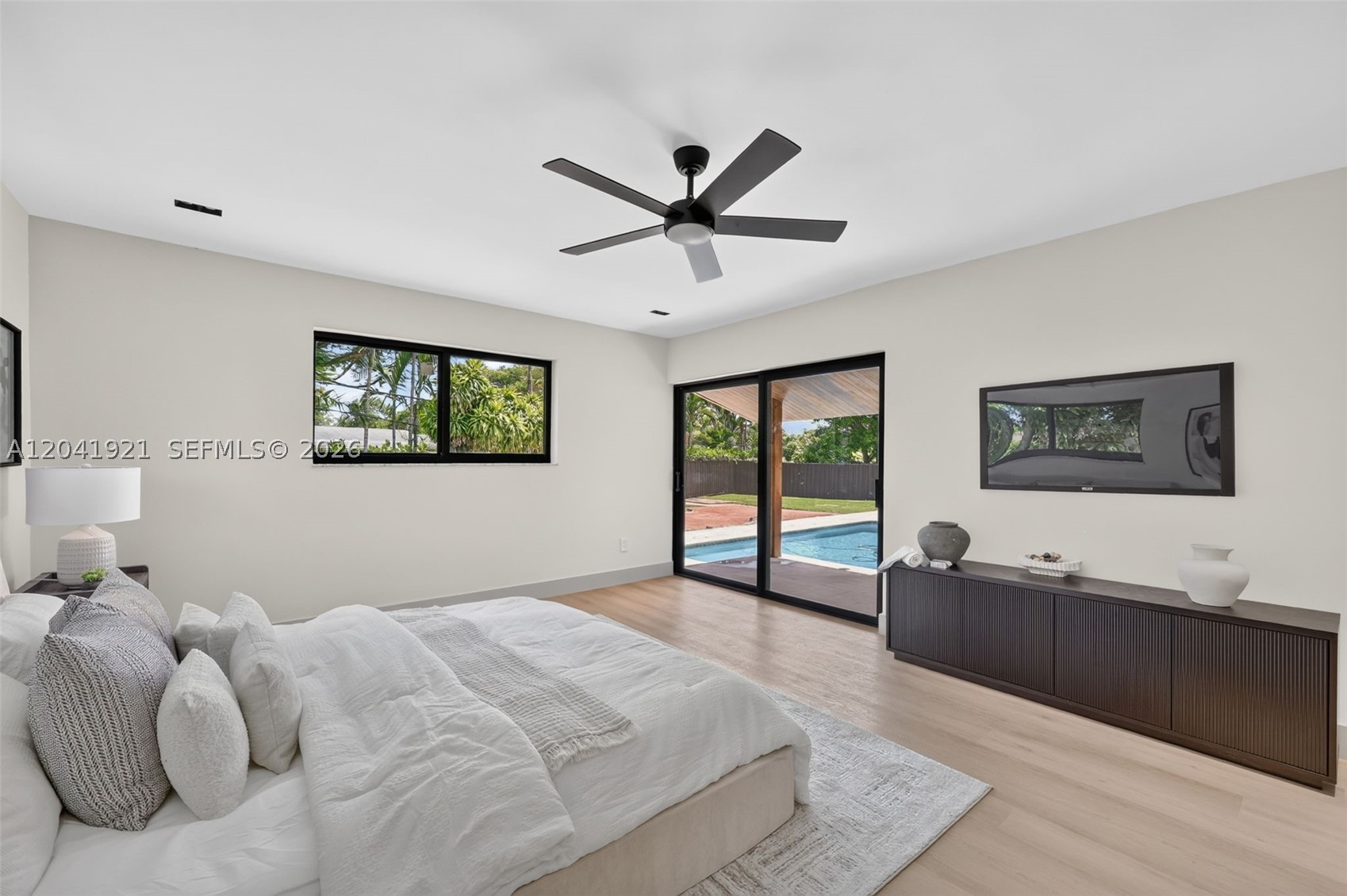 GALE RANCH ESTS - Residential