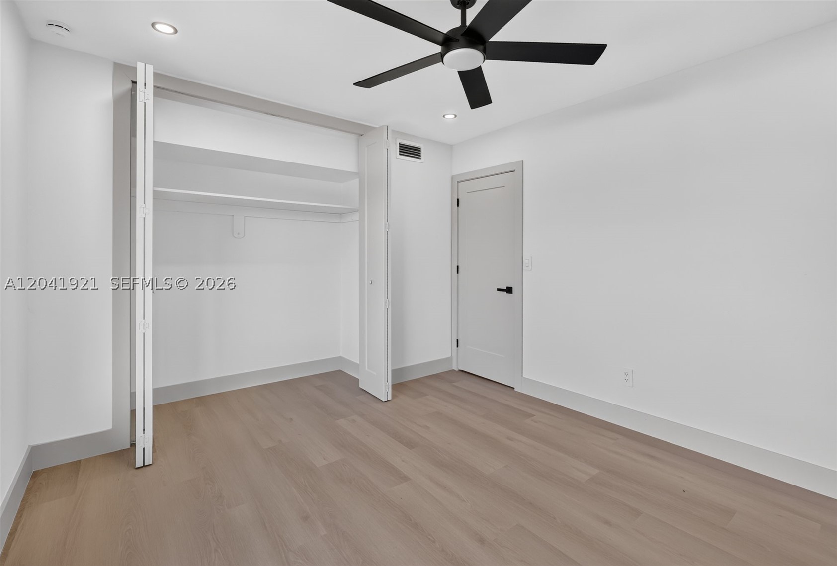GALE RANCH ESTS - Residential