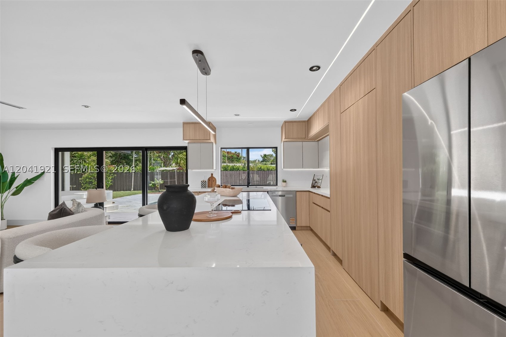 GALE RANCH ESTS - Residential