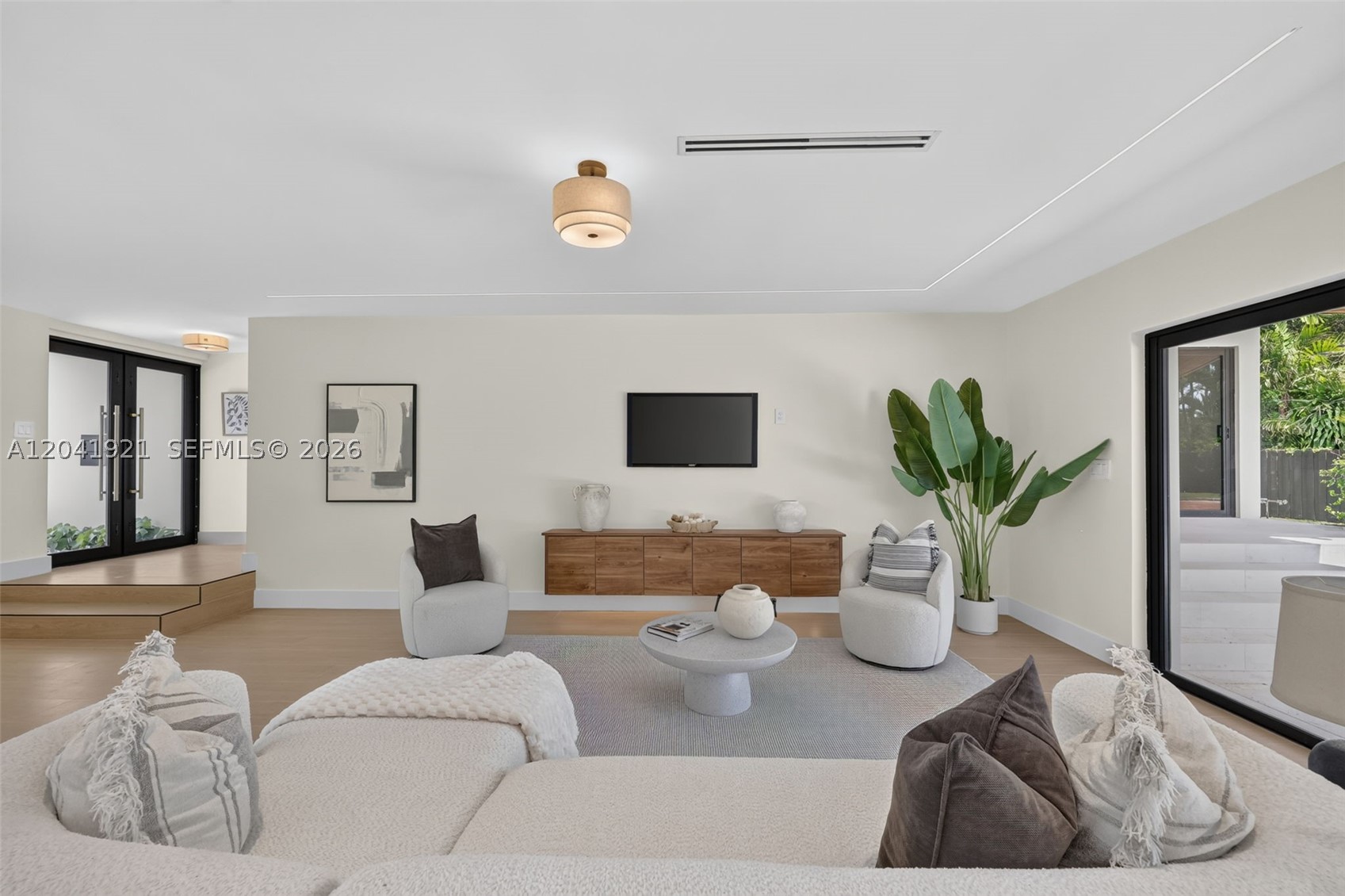 GALE RANCH ESTS - Residential