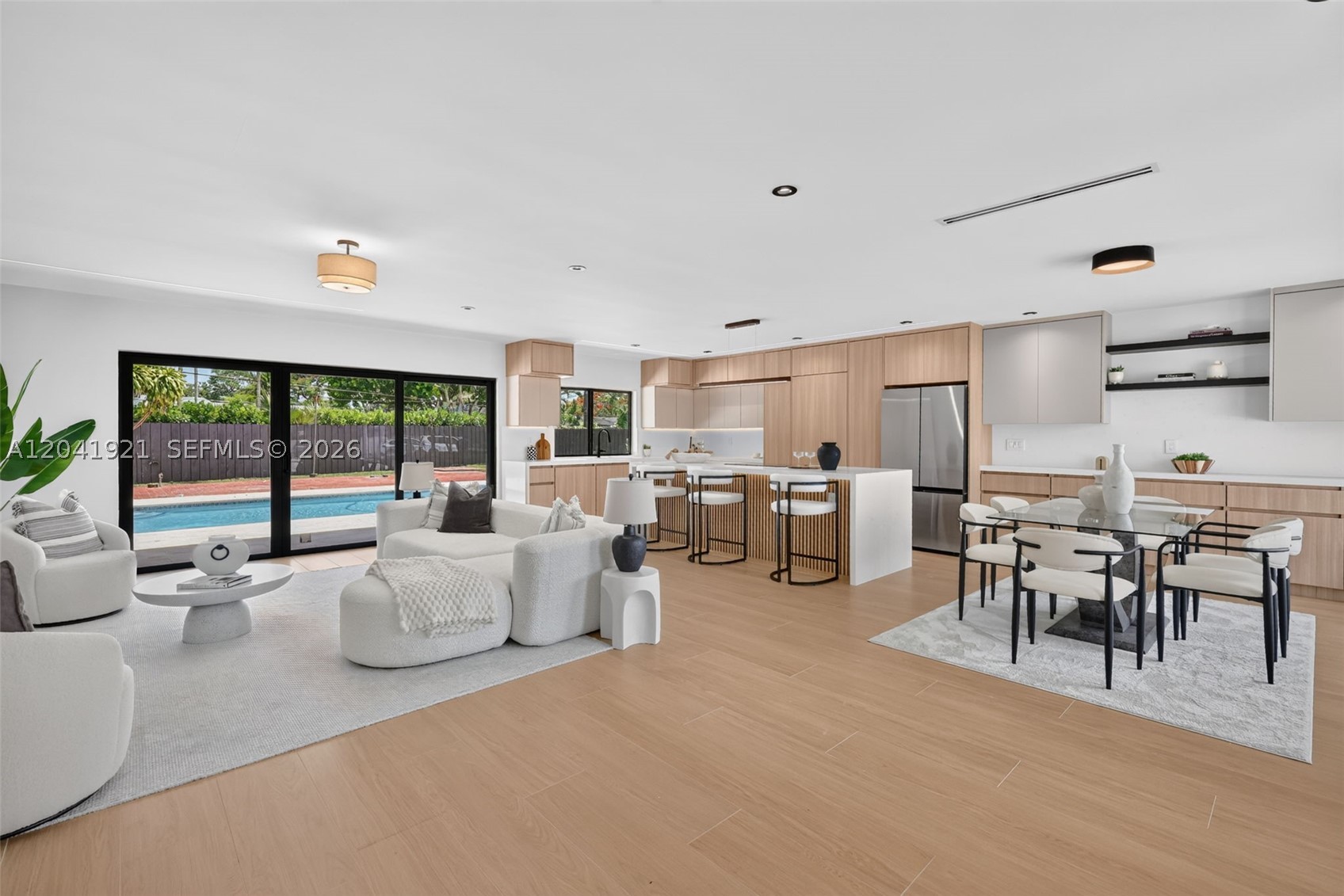 GALE RANCH ESTS - Residential