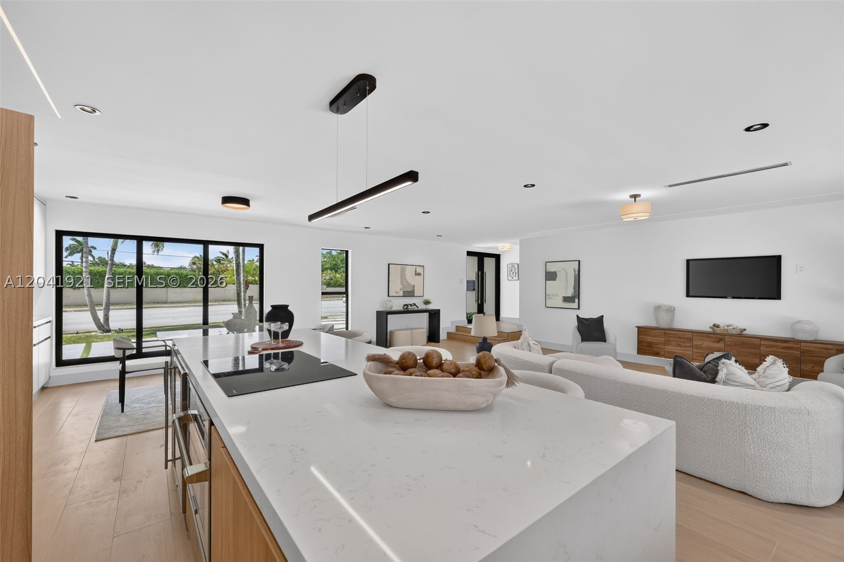 GALE RANCH ESTS - Residential