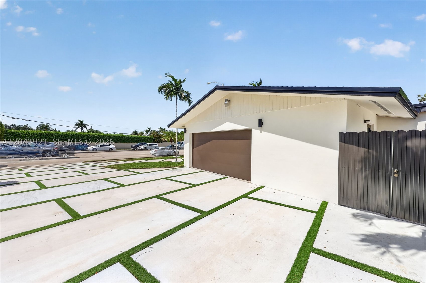 GALE RANCH ESTS - Residential