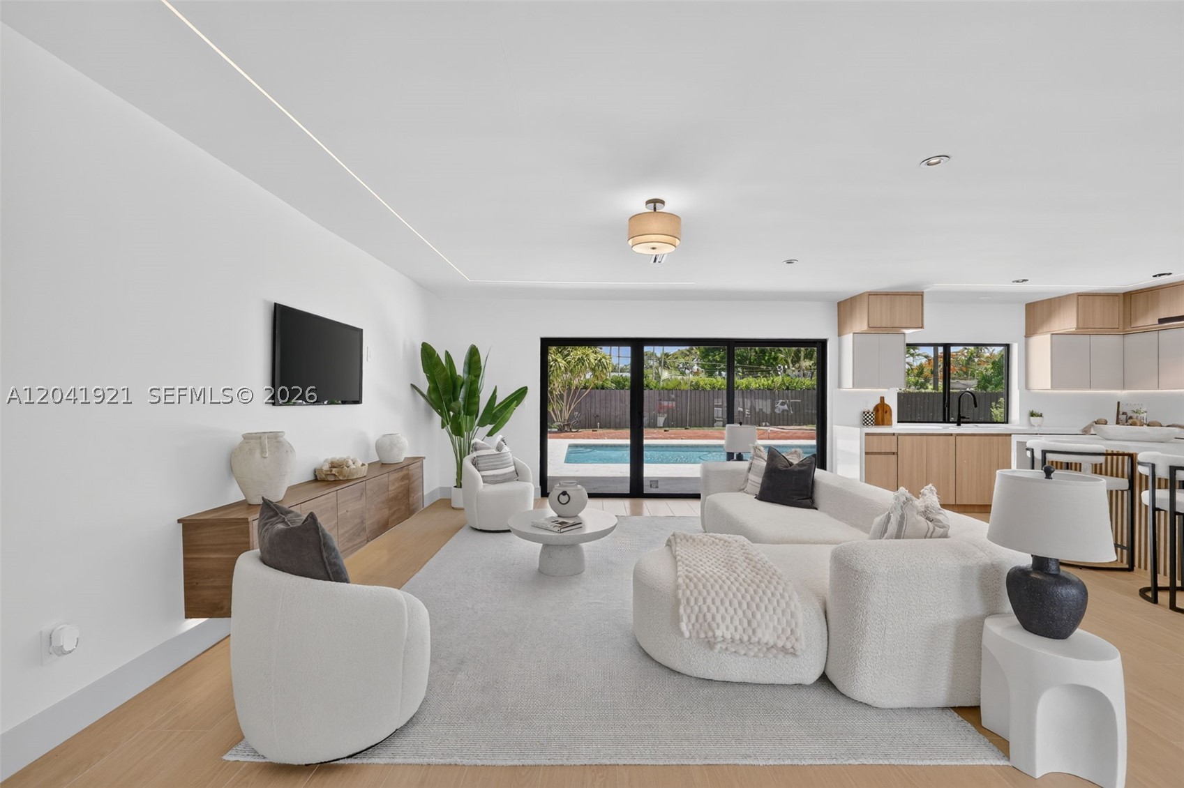 GALE RANCH ESTS - Residential
