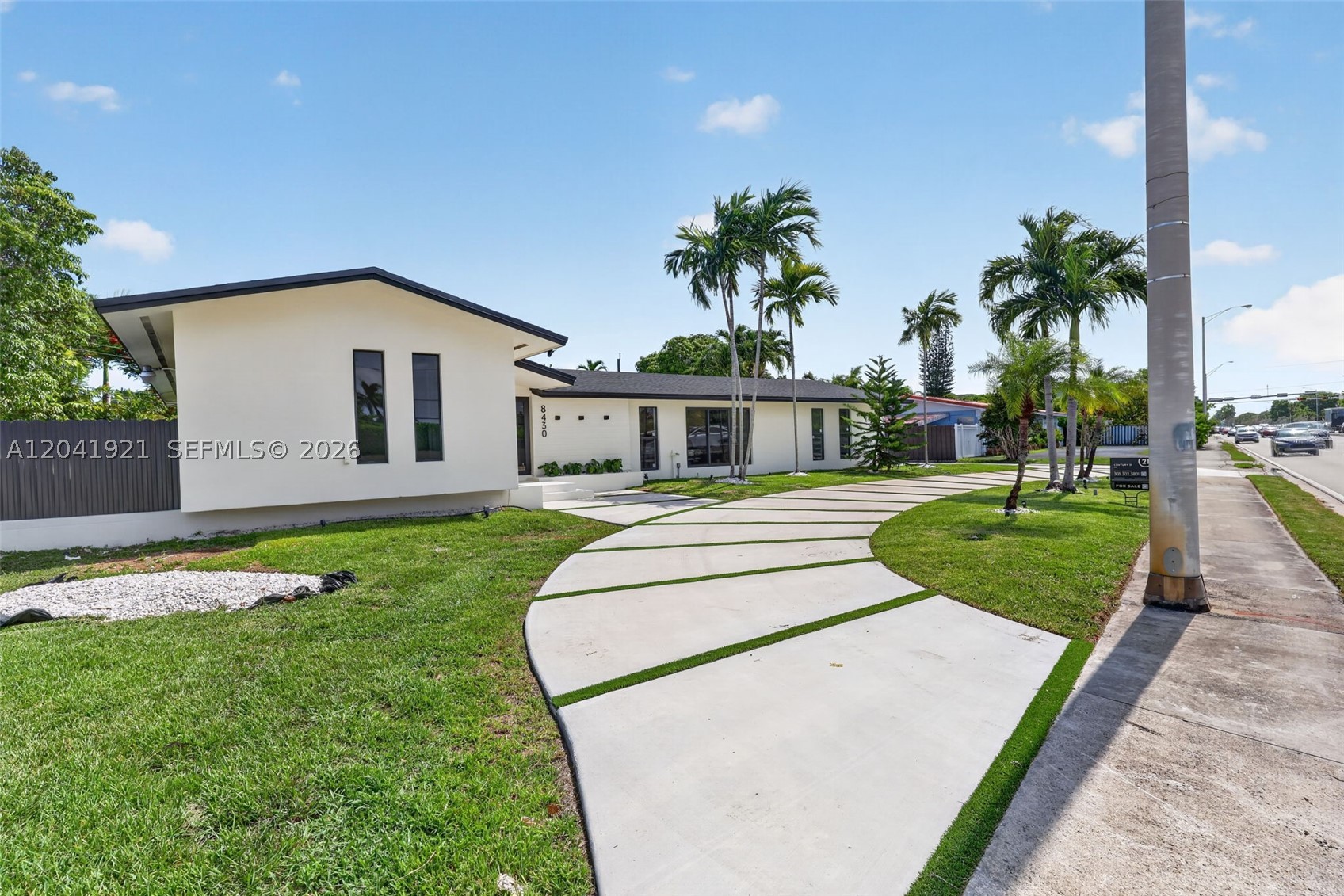 GALE RANCH ESTS - Residential
