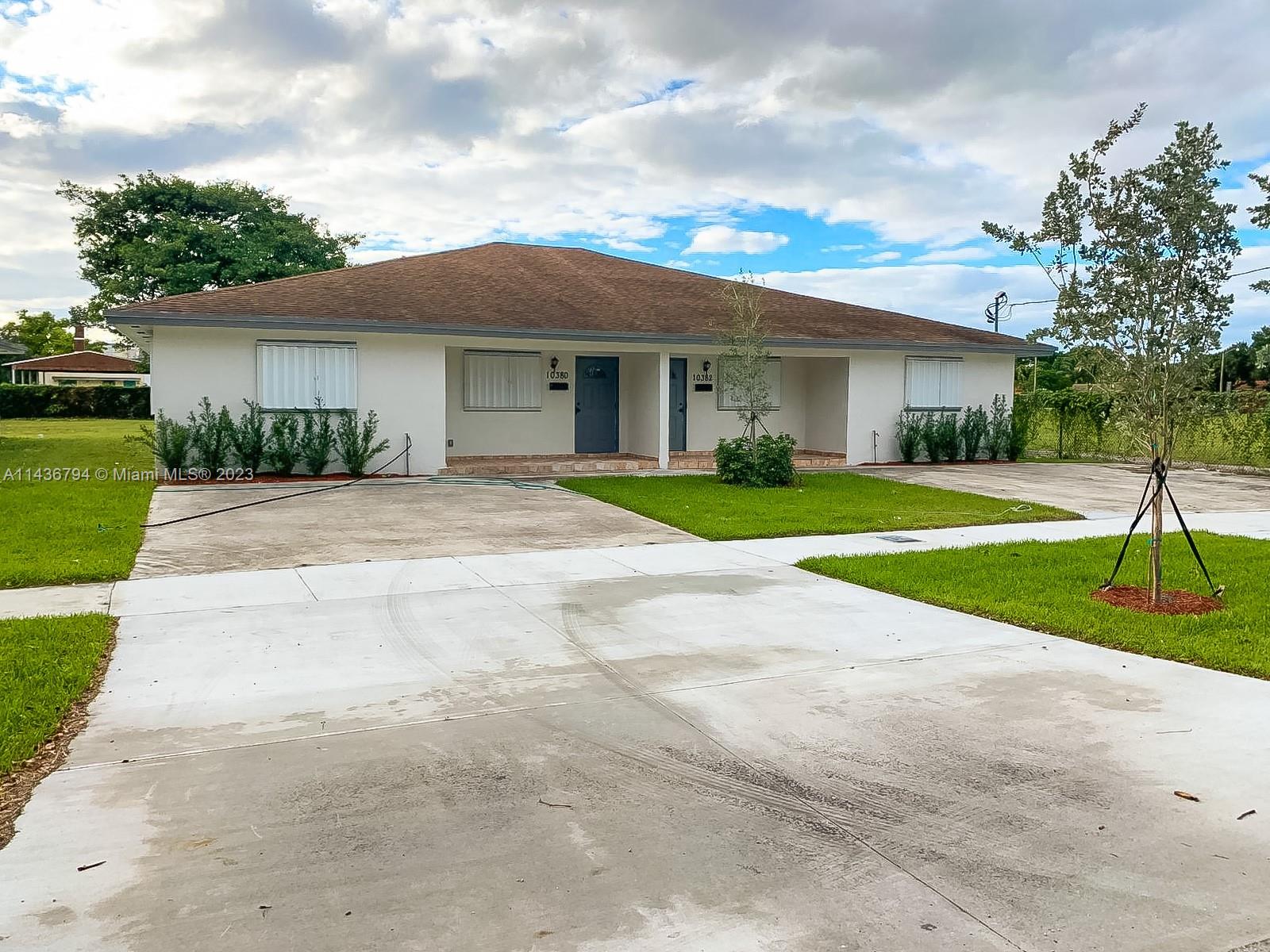 This spacious and recently built unit features 3 bedrooms and 2 bathrooms. All new tile flooring, central a/c, accordion shutters, washer/dryer hook up, multi car driveway, and a large backyard. Pet Friendly & Rapid Approvals.