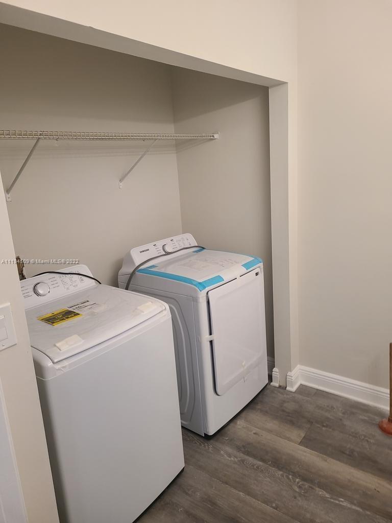 CHATEAUX GARDENS CONDO - Residential Lease