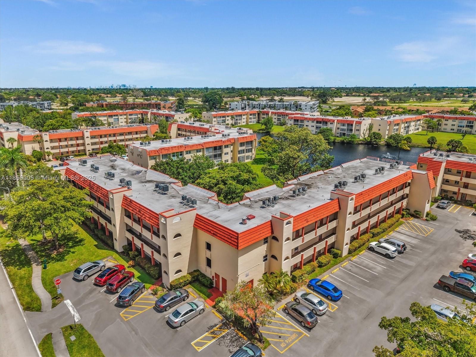 SUNRISE LAKES 25 CONDO - Residential