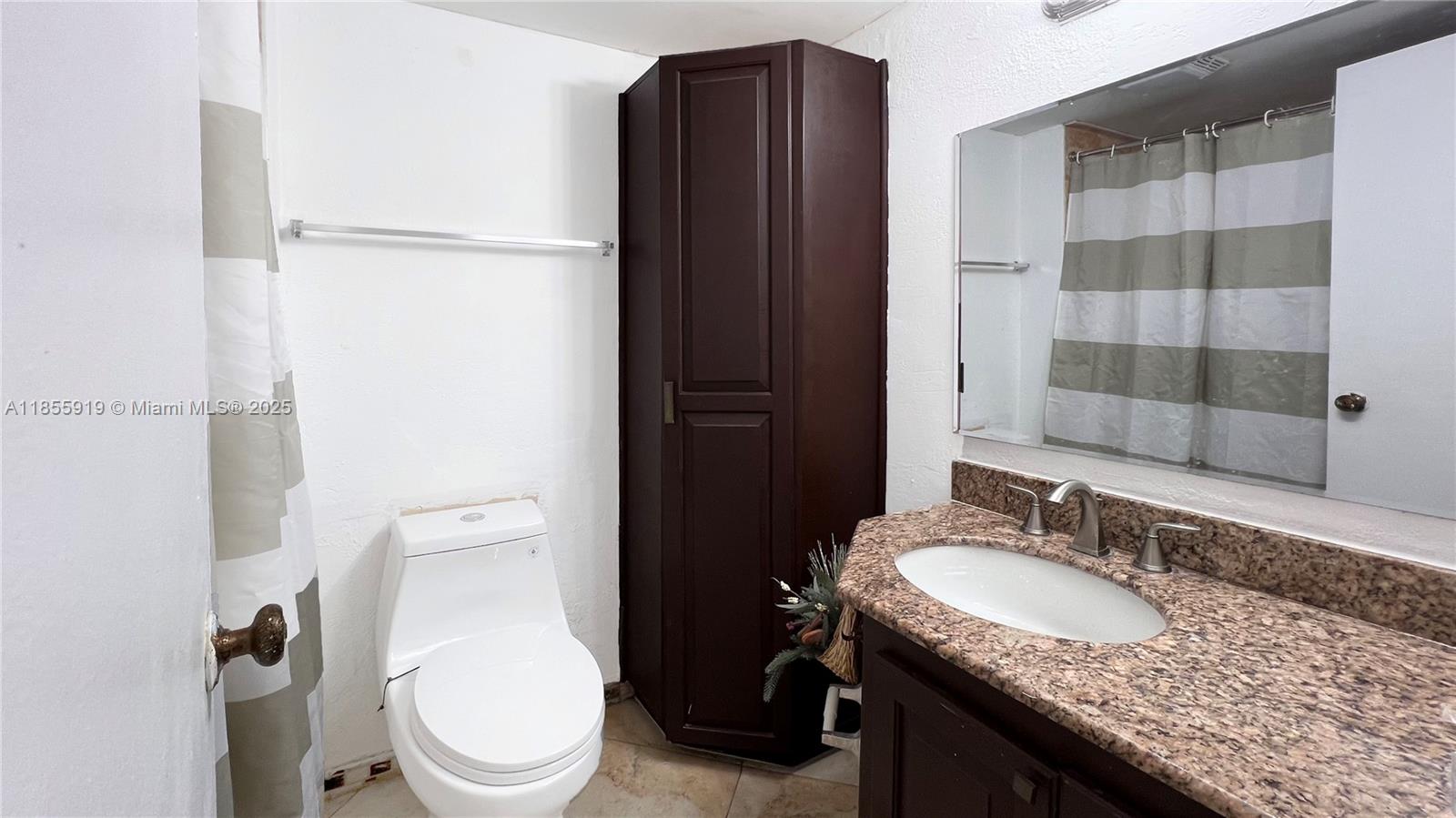 DORAL GARDENS CONDO - Residential Lease