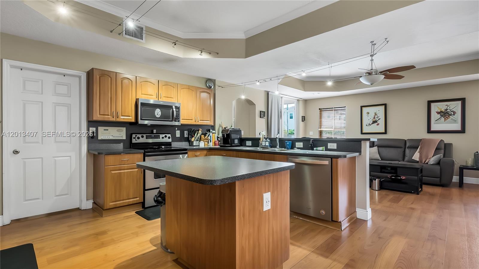 SILVERCREST LAKE ESTATES - Residential