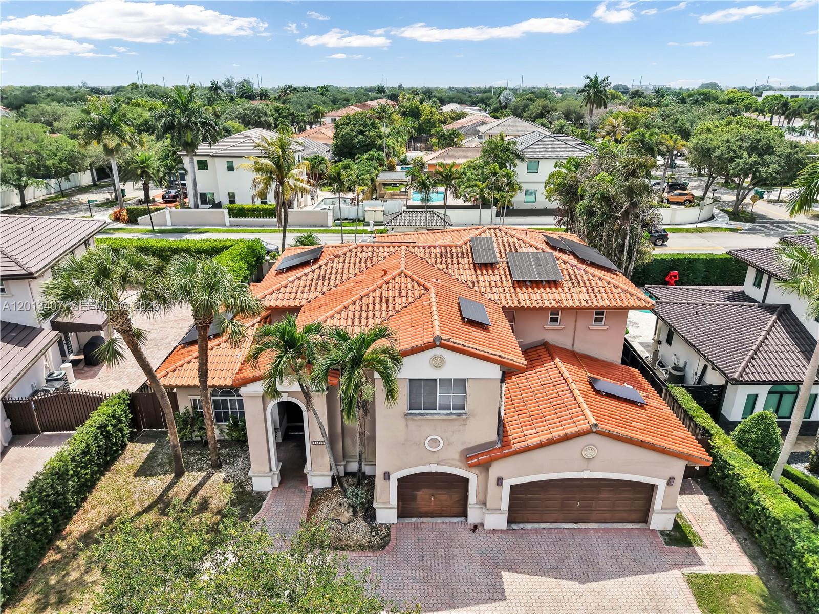 SILVERCREST LAKE ESTATES - Residential
