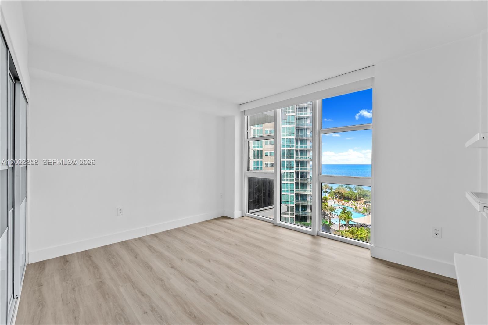 HARBOUR HOUSE - Residential