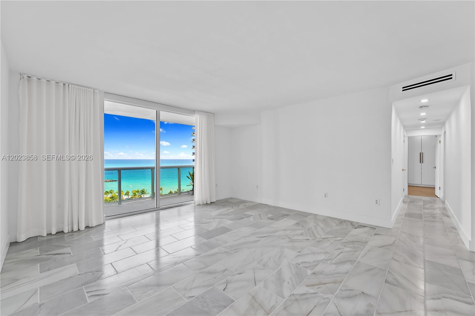 HARBOUR HOUSE - Residential