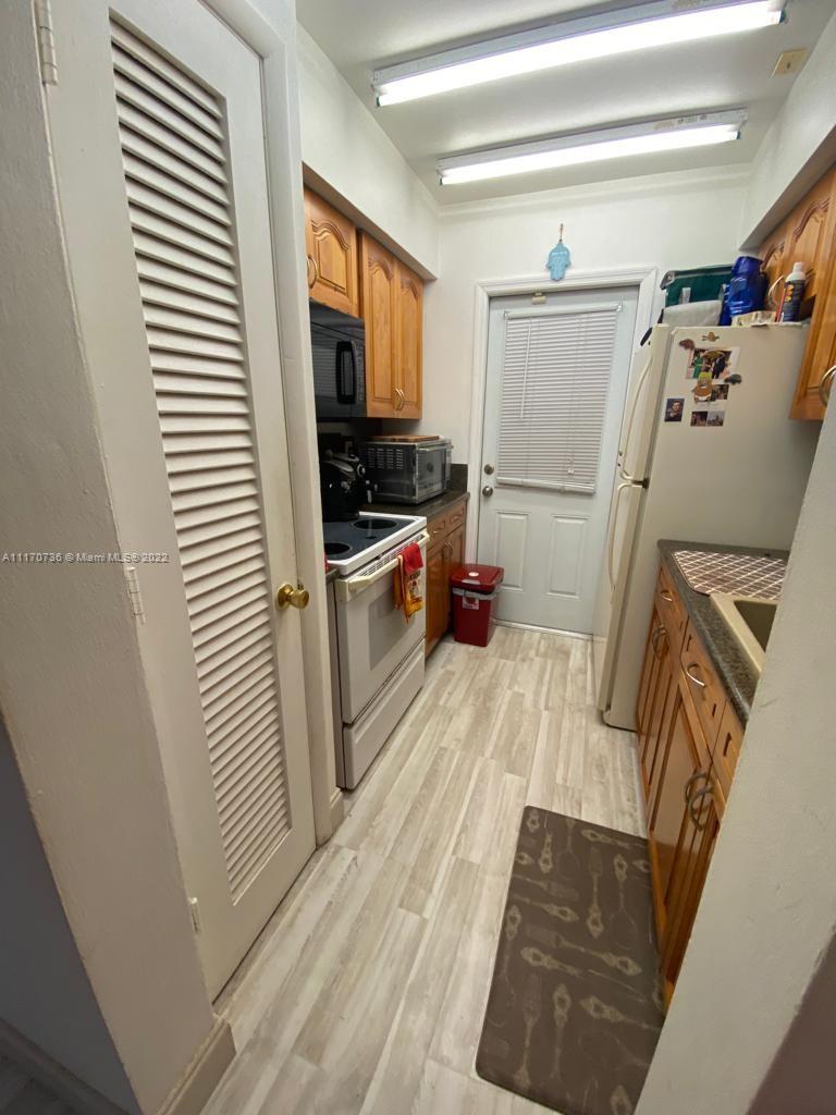 TOWN & COUNTRY APTS CONDO - Residential Lease