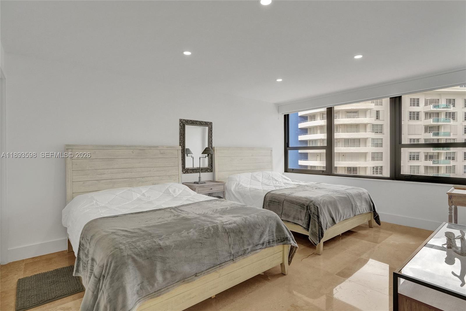 THE ALEXANDER CONDO - Residential