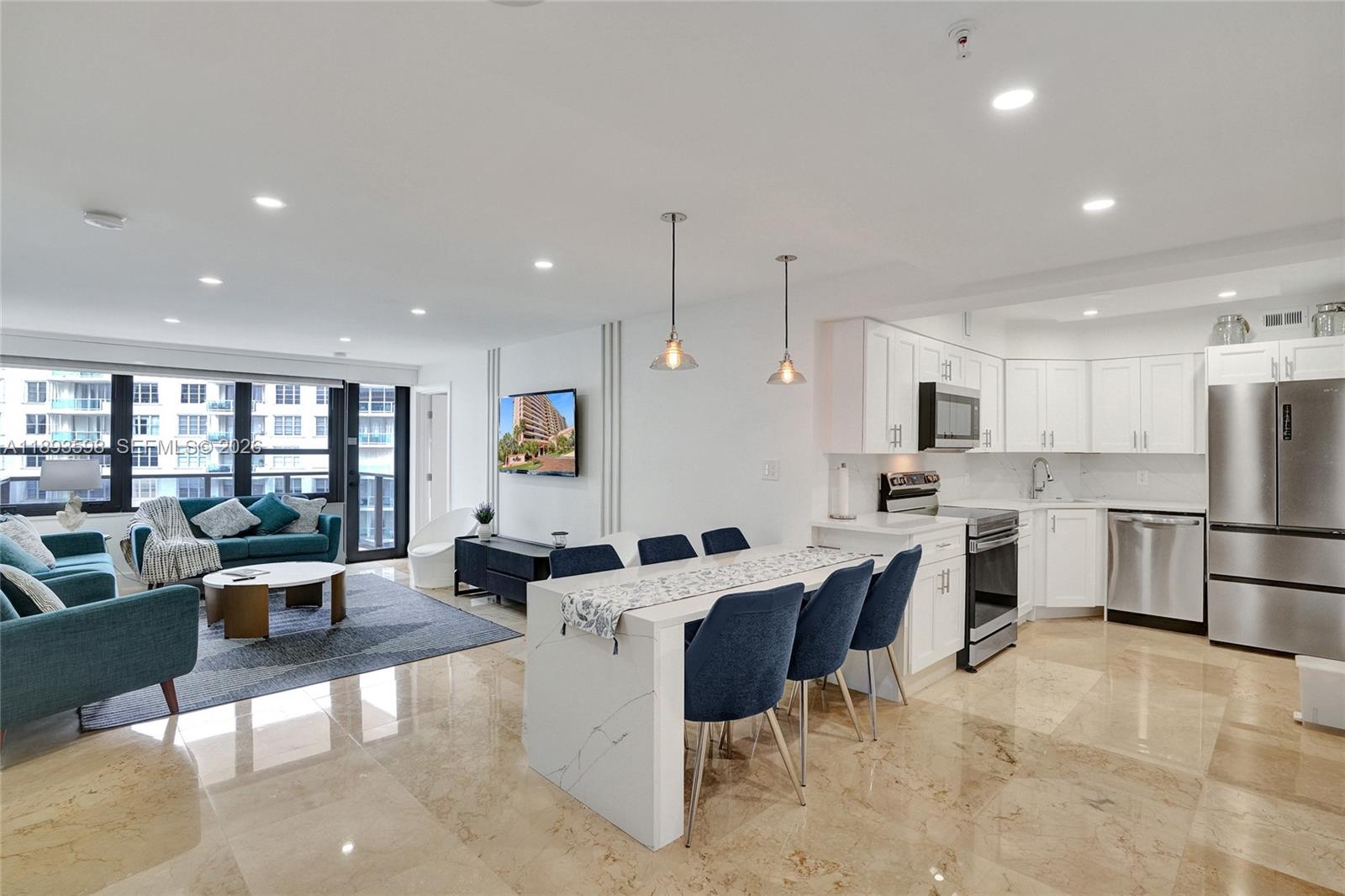 THE ALEXANDER CONDO - Residential