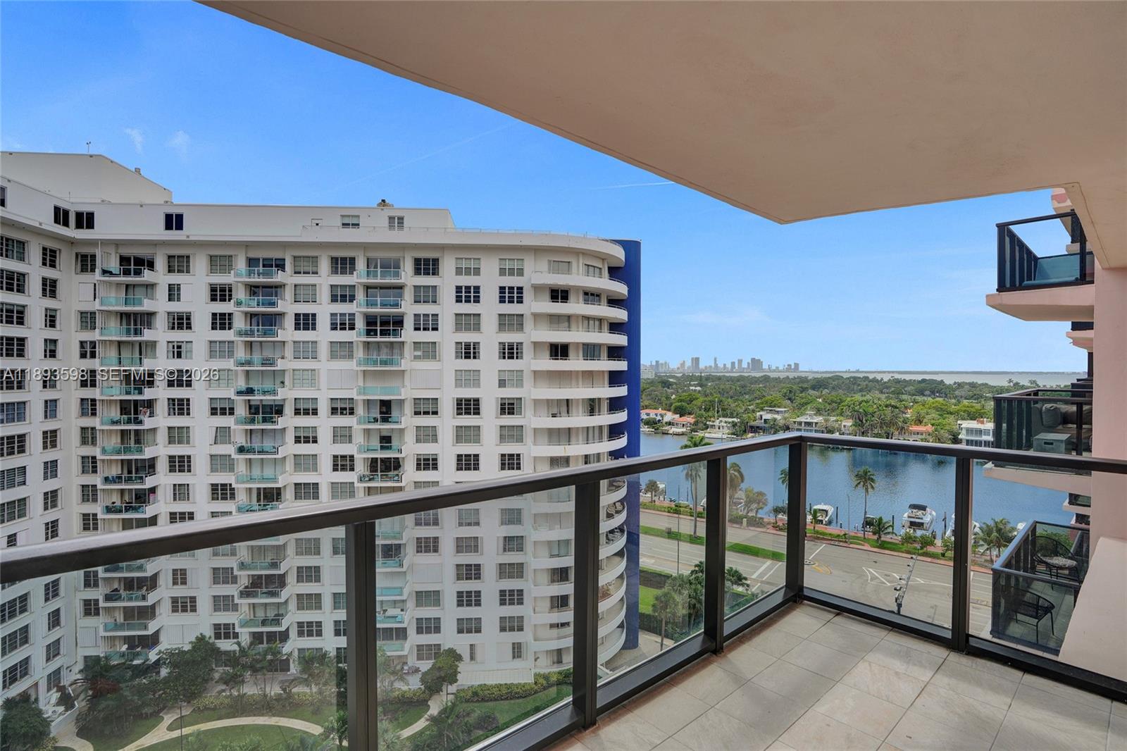 THE ALEXANDER CONDO - Residential