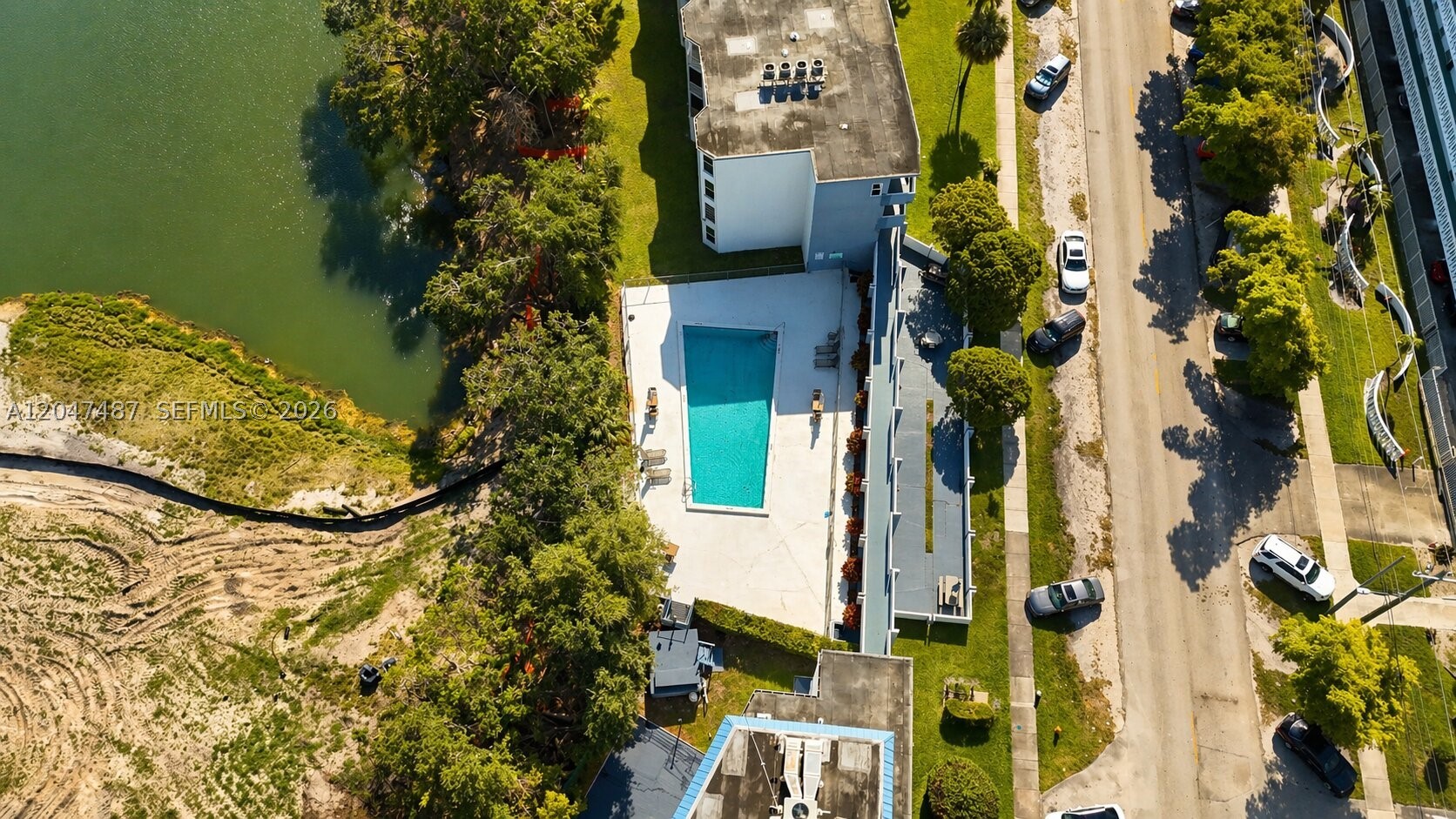 ROLLING GREEN CONDO H - Residential
