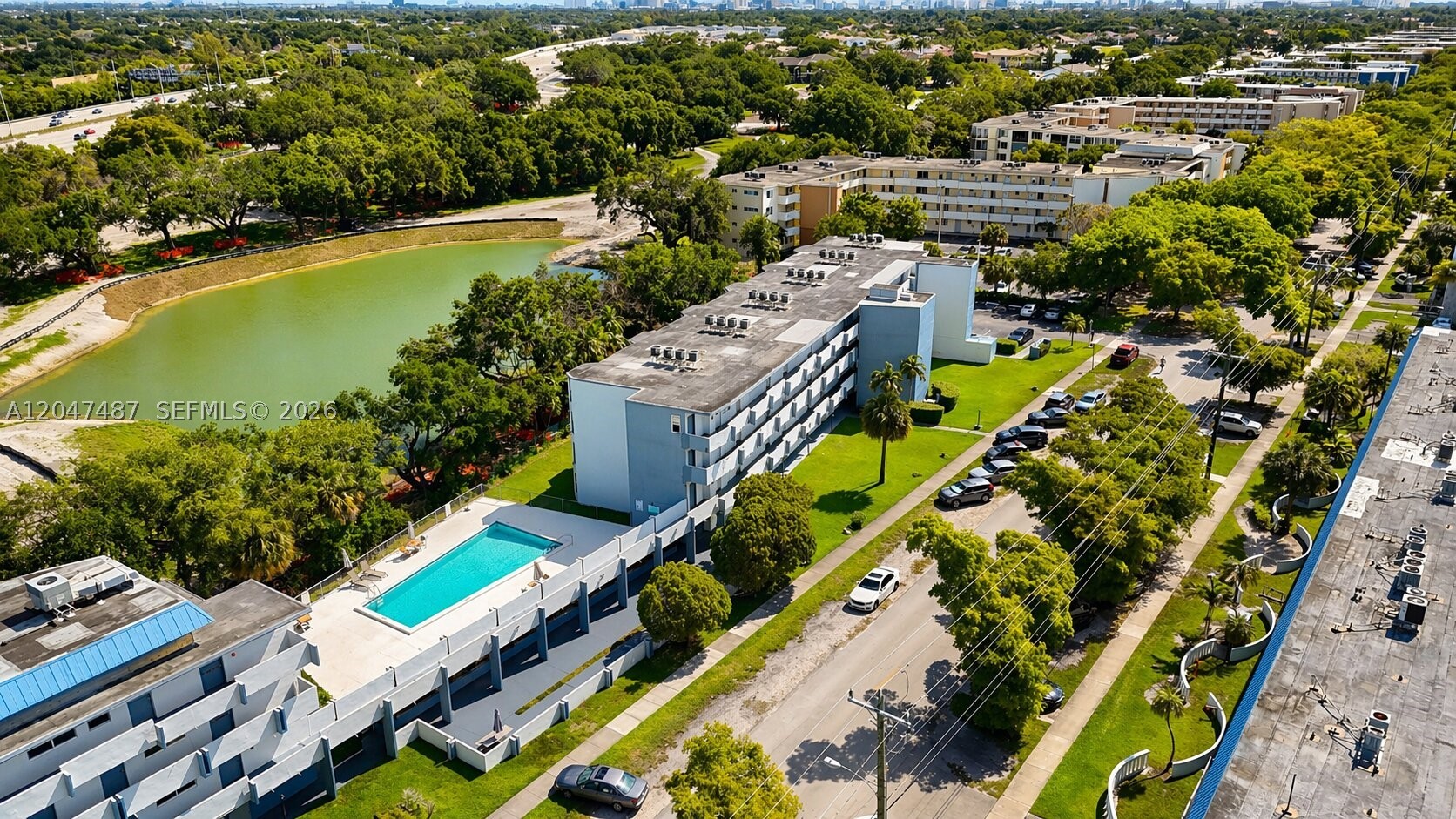 ROLLING GREEN CONDO H - Residential