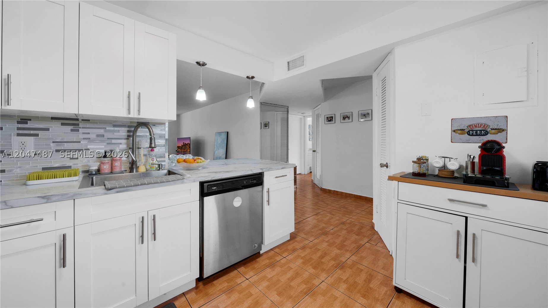 ROLLING GREEN CONDO H - Residential