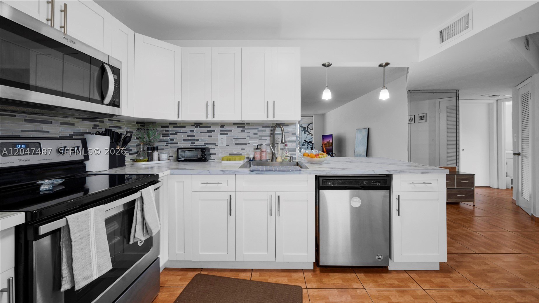 ROLLING GREEN CONDO H - Residential