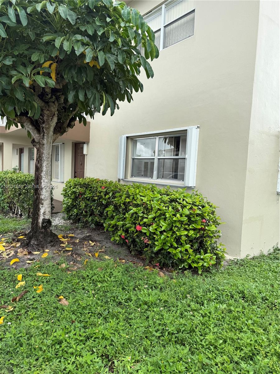 ORIOLE GARDENS TWO 43 CON - Residential