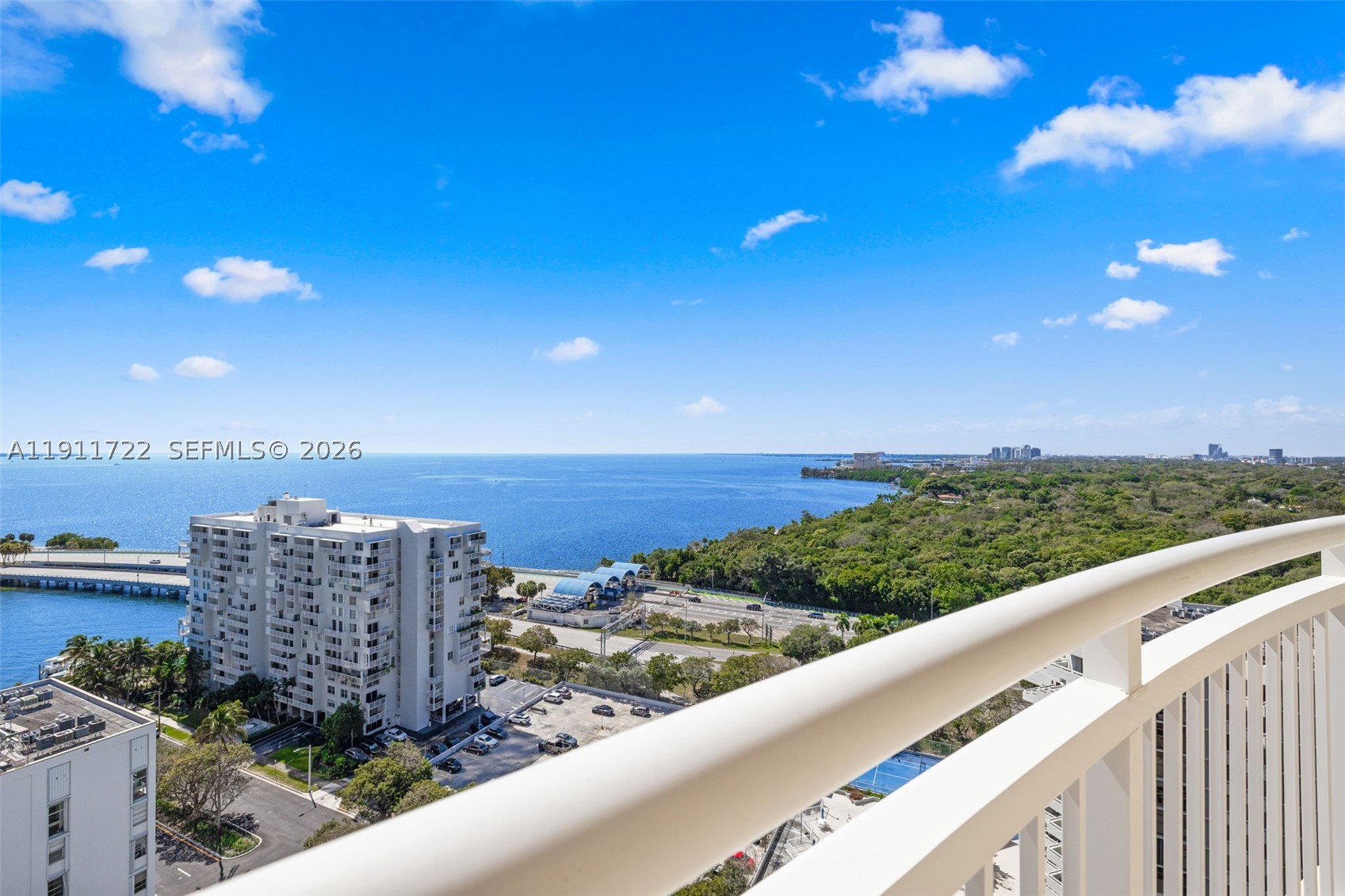 THE METROPOLITAN CONDO - Residential