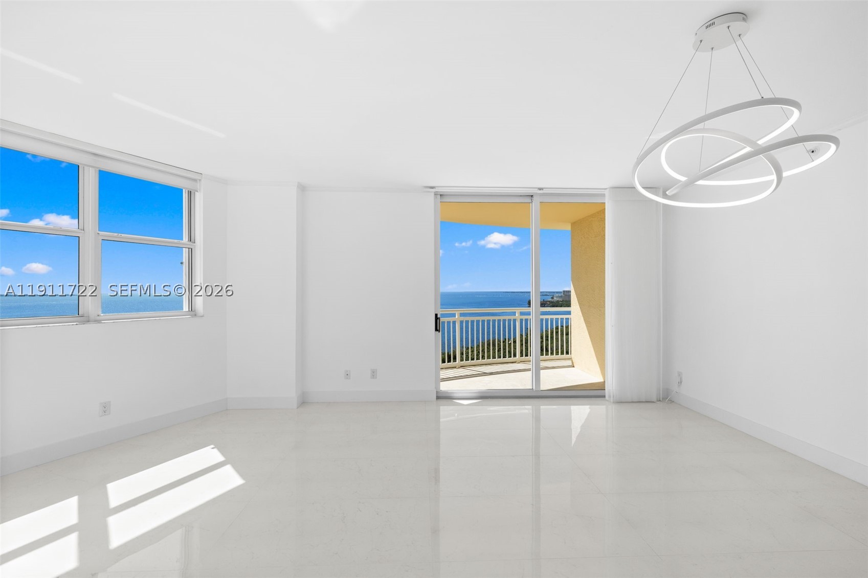 THE METROPOLITAN CONDO - Residential
