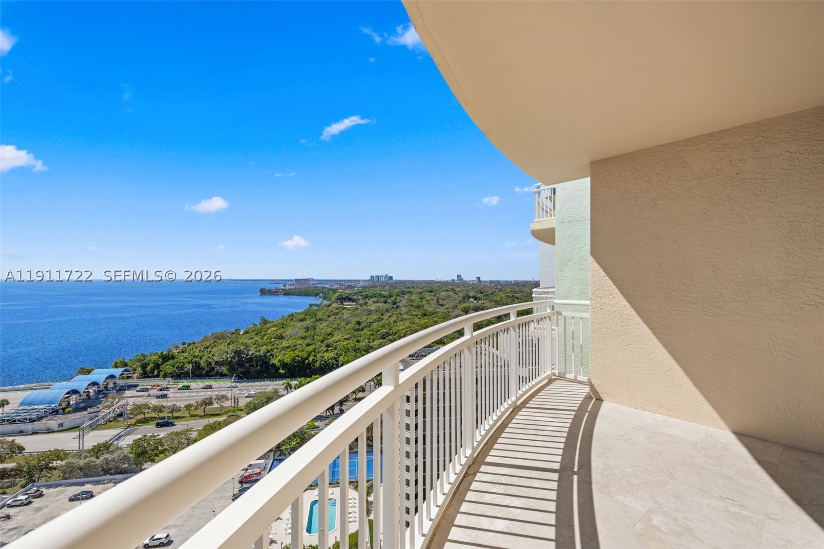THE METROPOLITAN CONDO - Residential