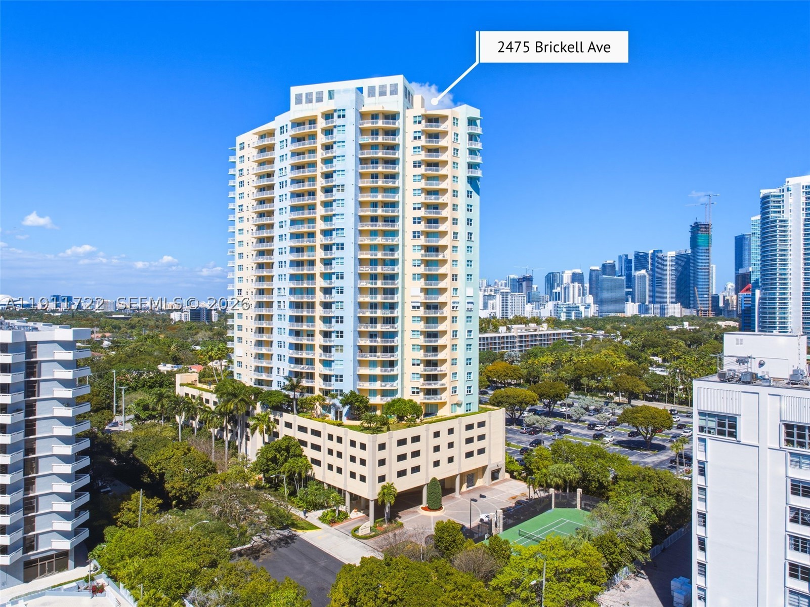 THE METROPOLITAN CONDO - Residential