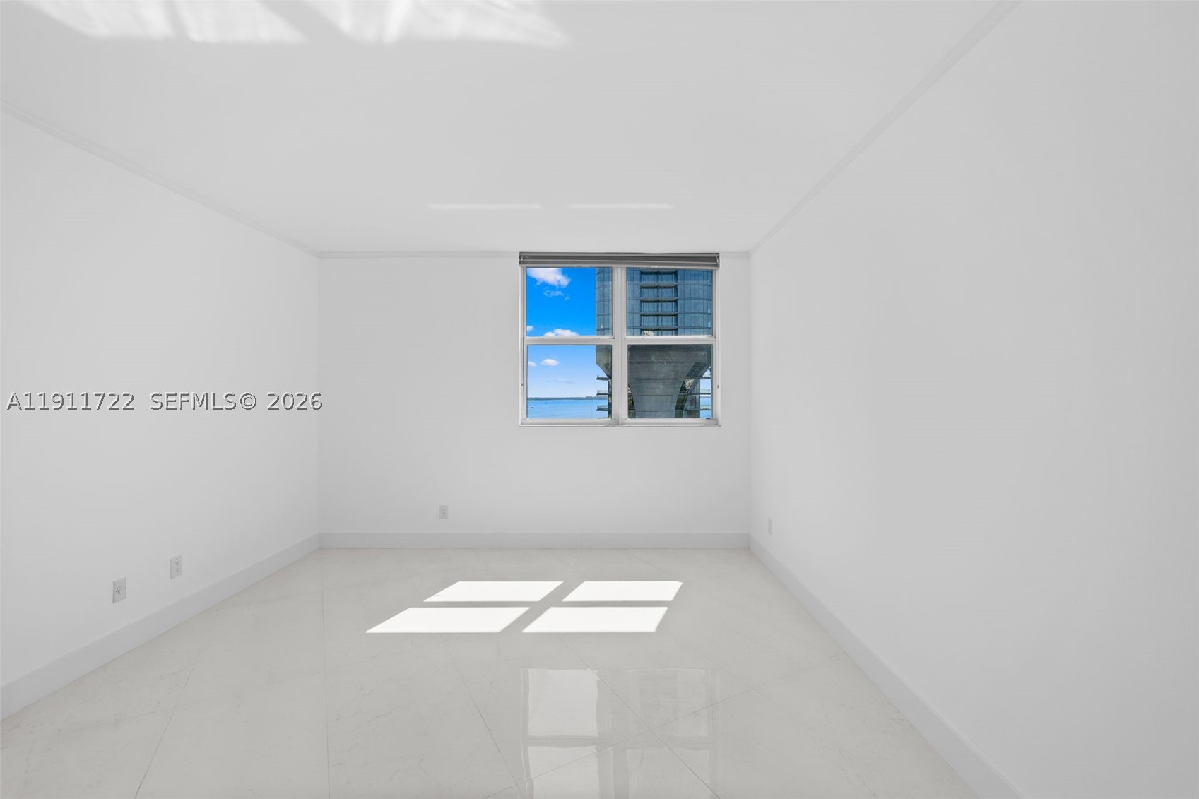 THE METROPOLITAN CONDO - Residential