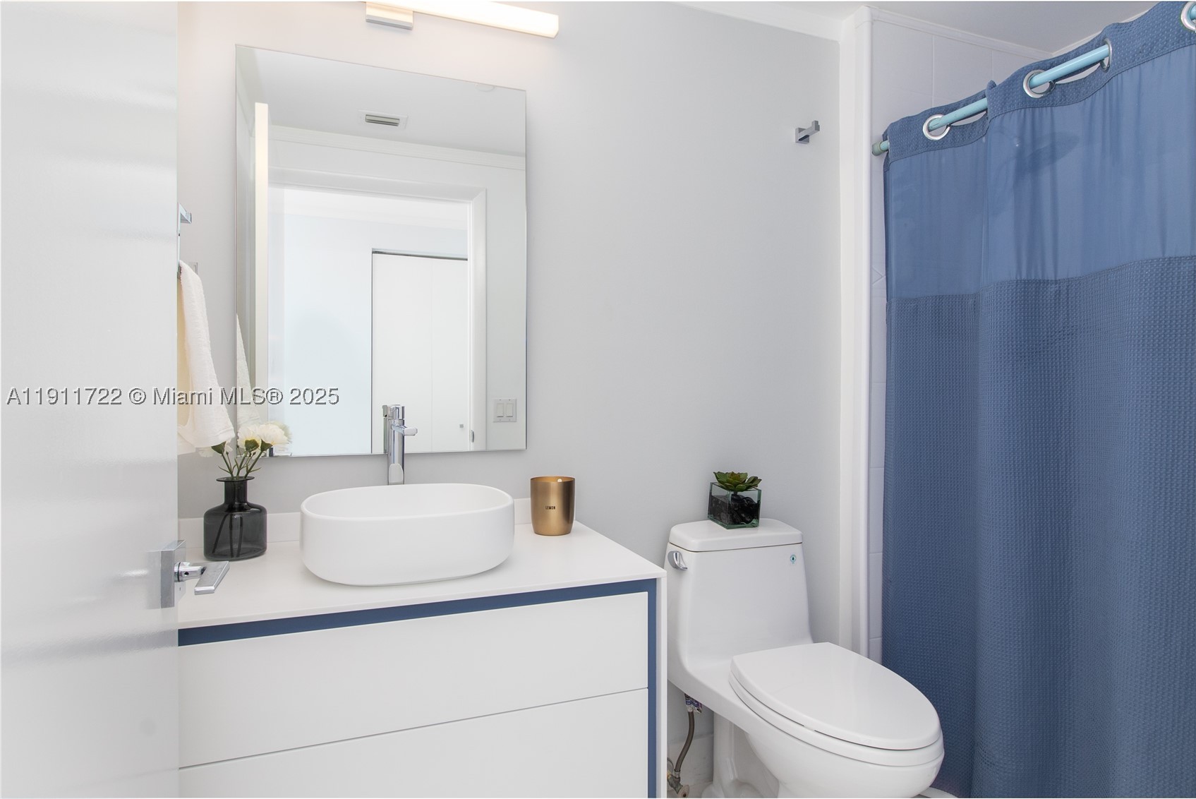 THE METROPOLITAN CONDO - Residential