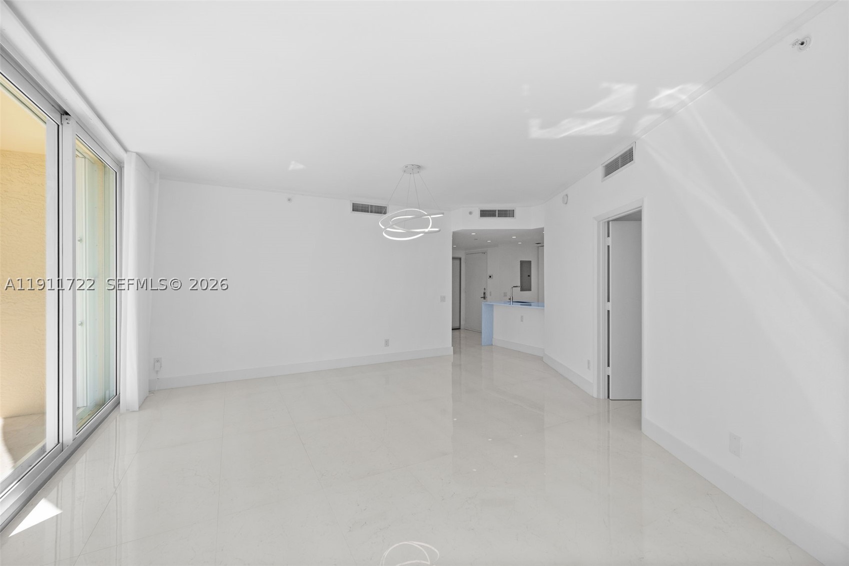 THE METROPOLITAN CONDO - Residential