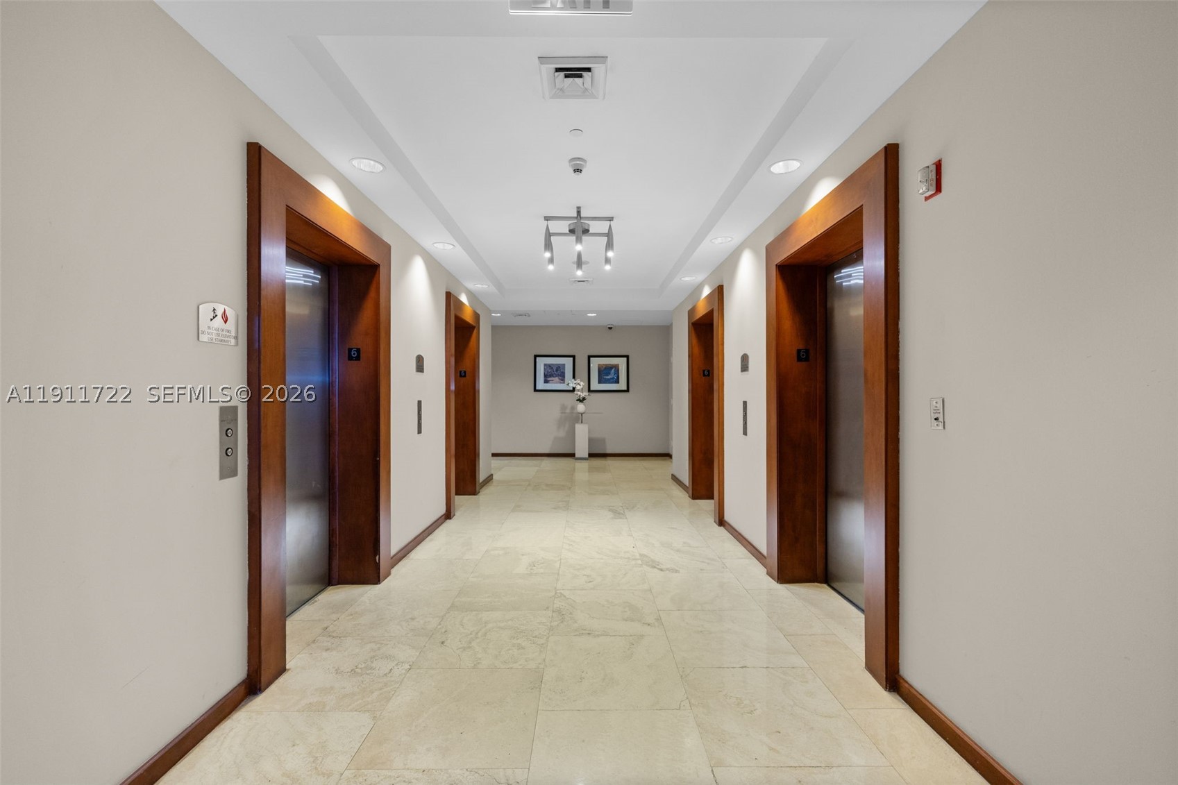 THE METROPOLITAN CONDO - Residential
