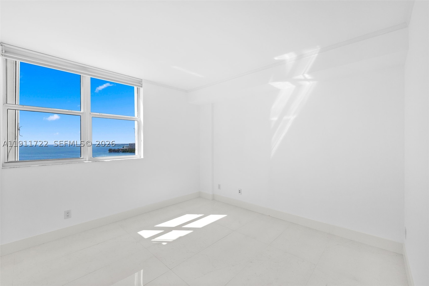 THE METROPOLITAN CONDO - Residential