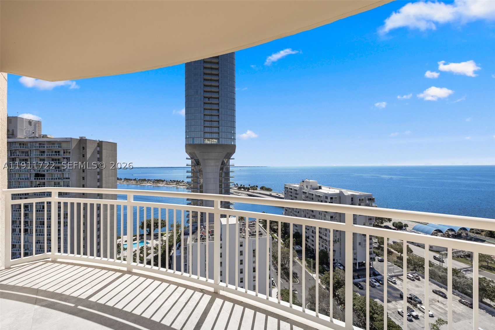THE METROPOLITAN CONDO - Residential