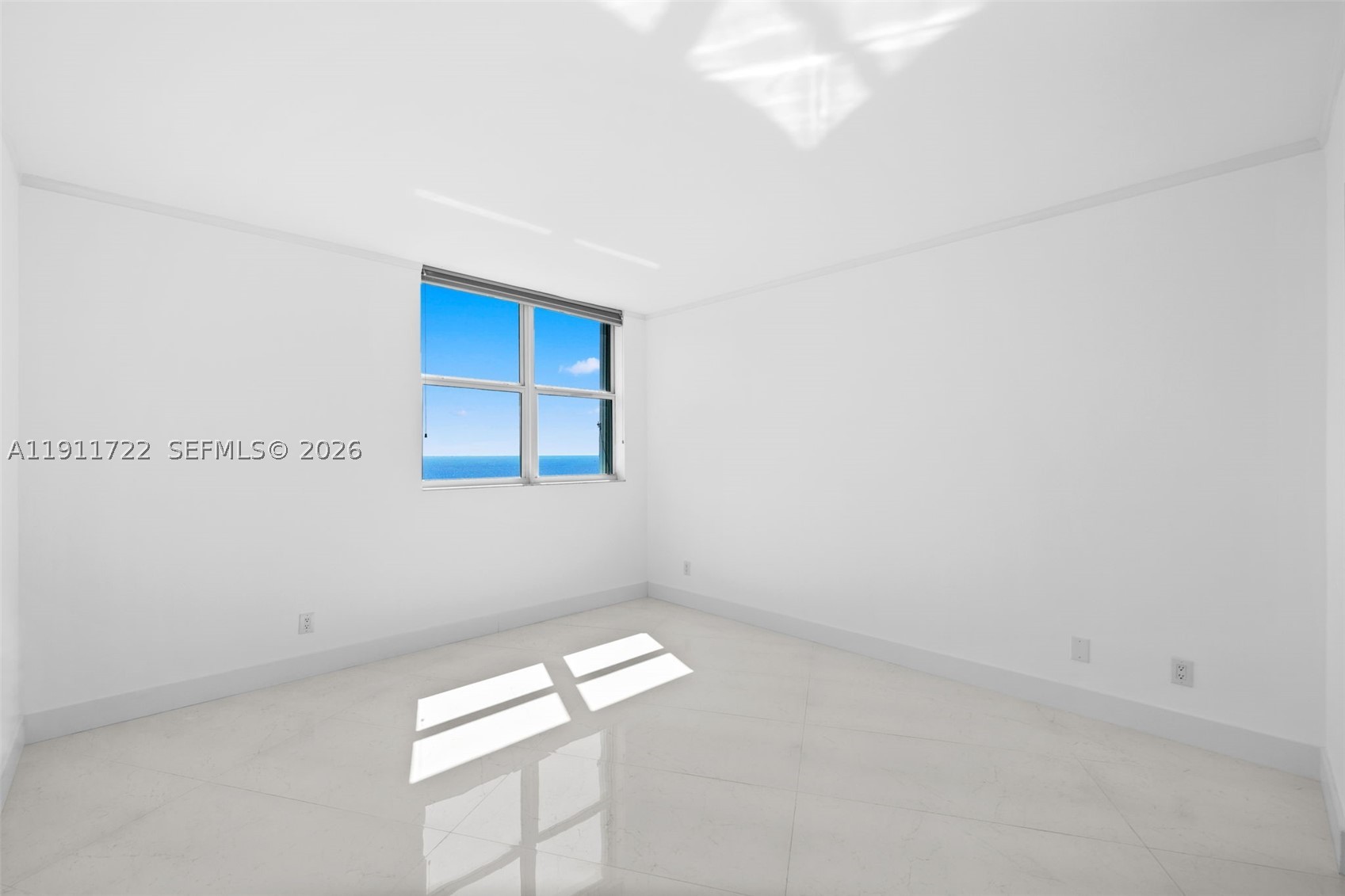 THE METROPOLITAN CONDO - Residential