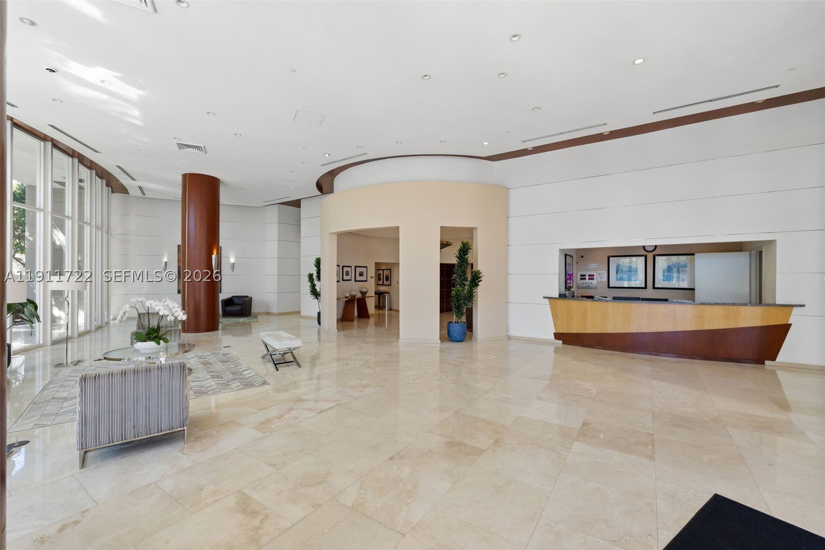 THE METROPOLITAN CONDO - Residential