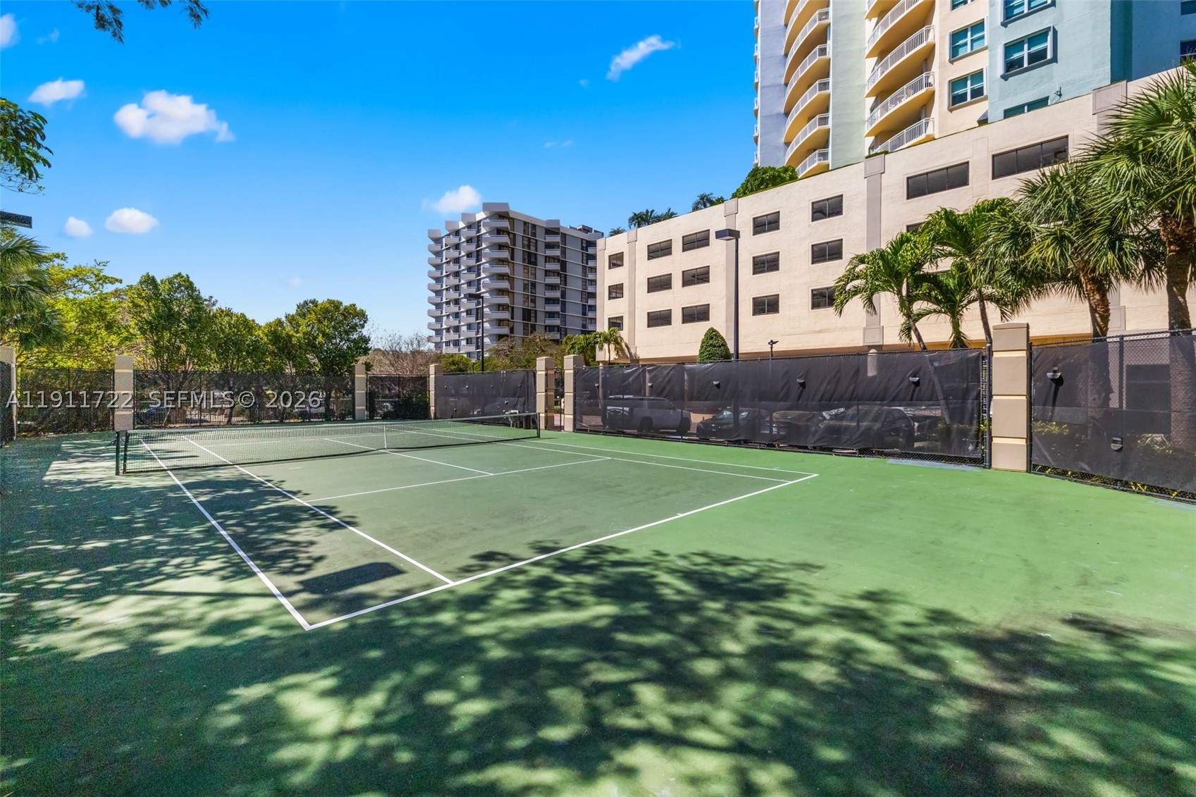 THE METROPOLITAN CONDO - Residential