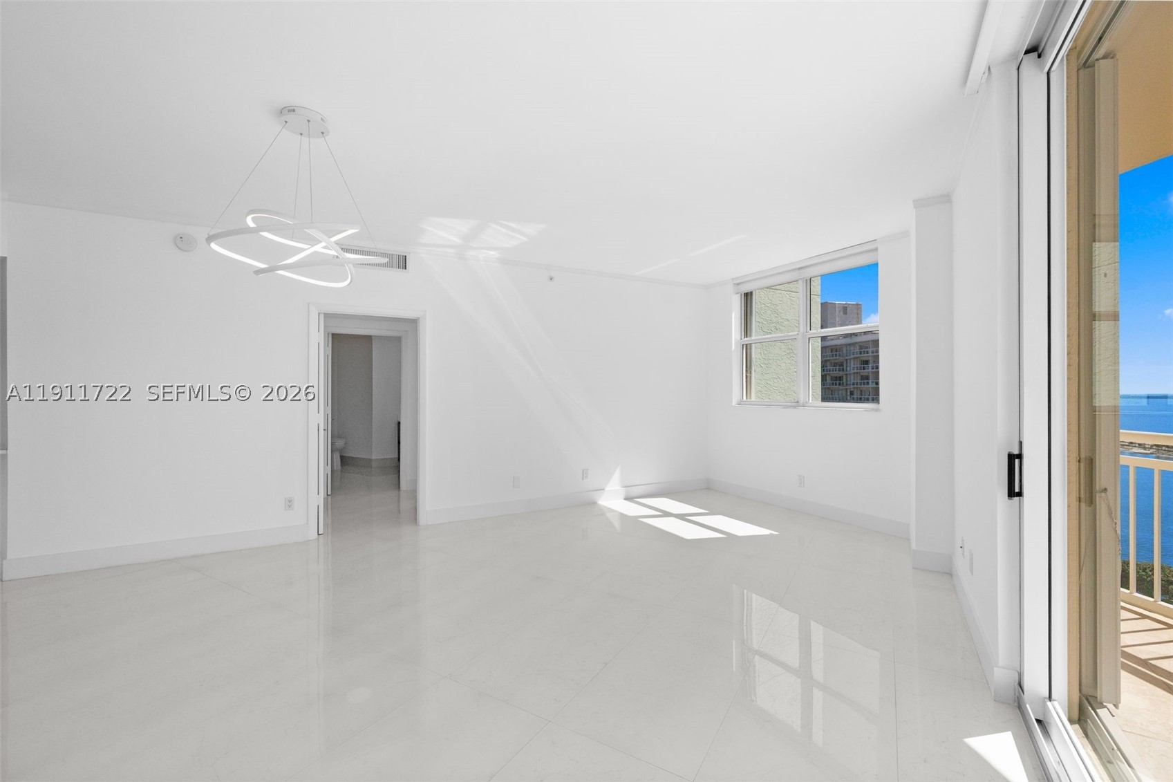 THE METROPOLITAN CONDO - Residential