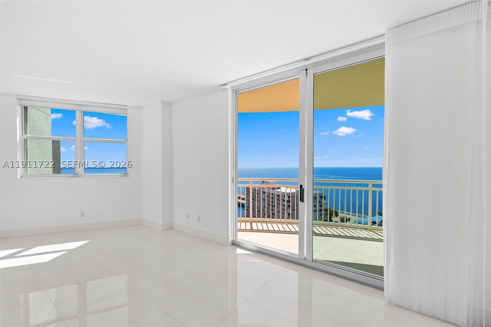 THE METROPOLITAN CONDO - Residential
