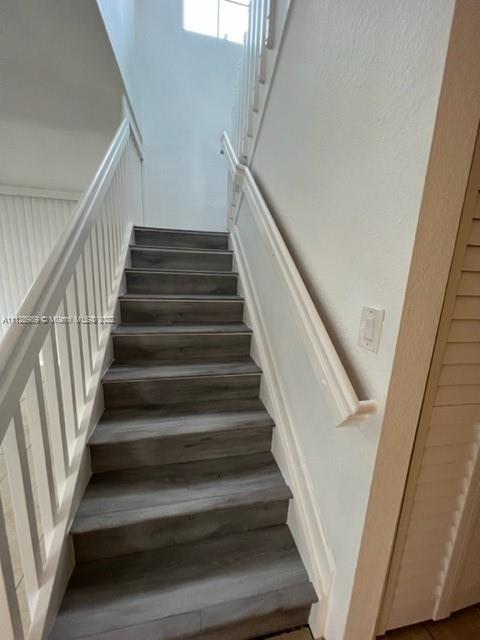 UNITED HOMES AT BELLA VIS - Residential Lease