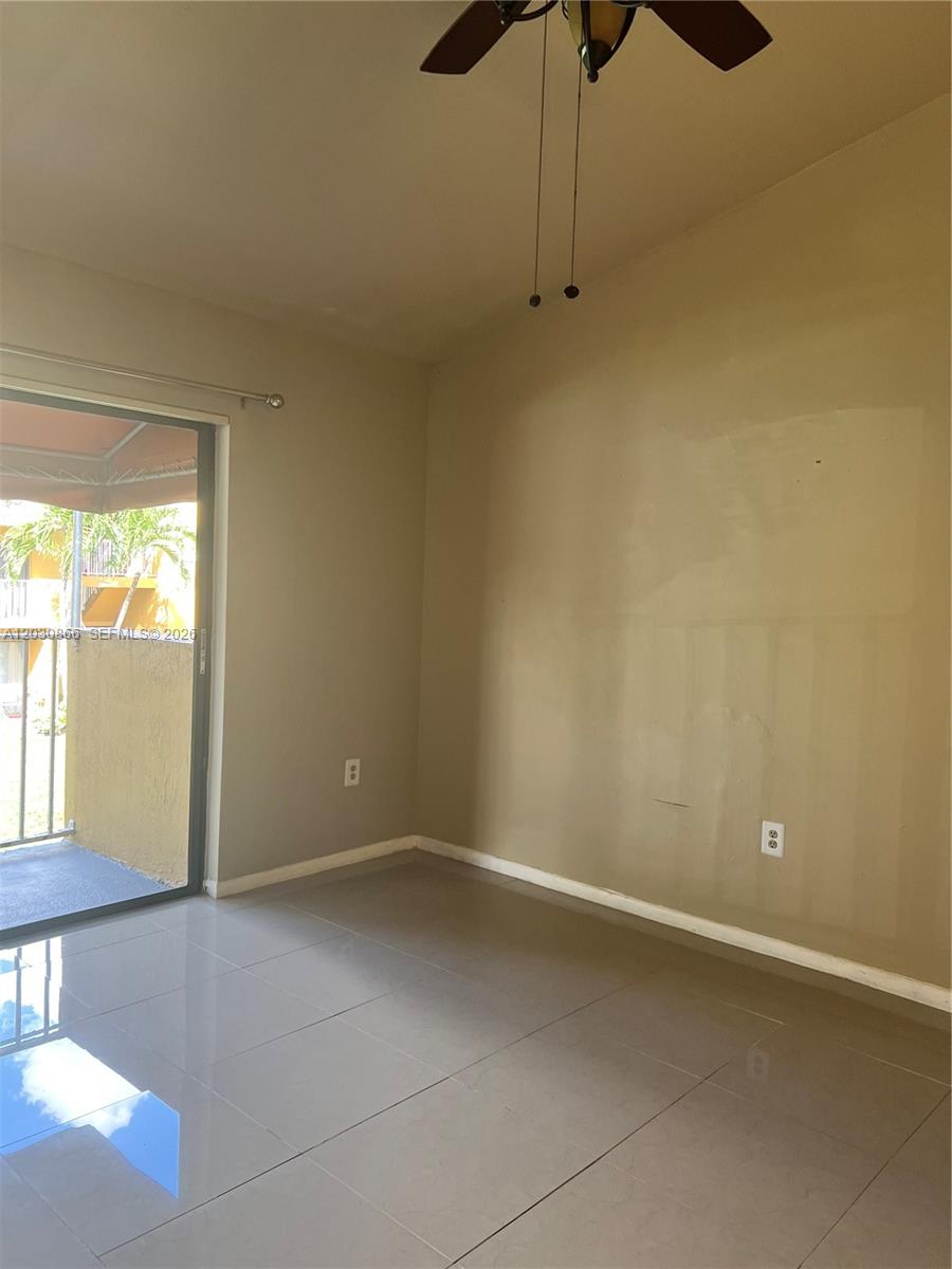 THE COURTS AT KENDALL CON - Residential Lease