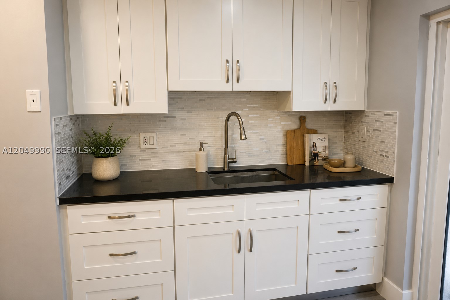 EL PRADO XIII CONDO - Residential Lease