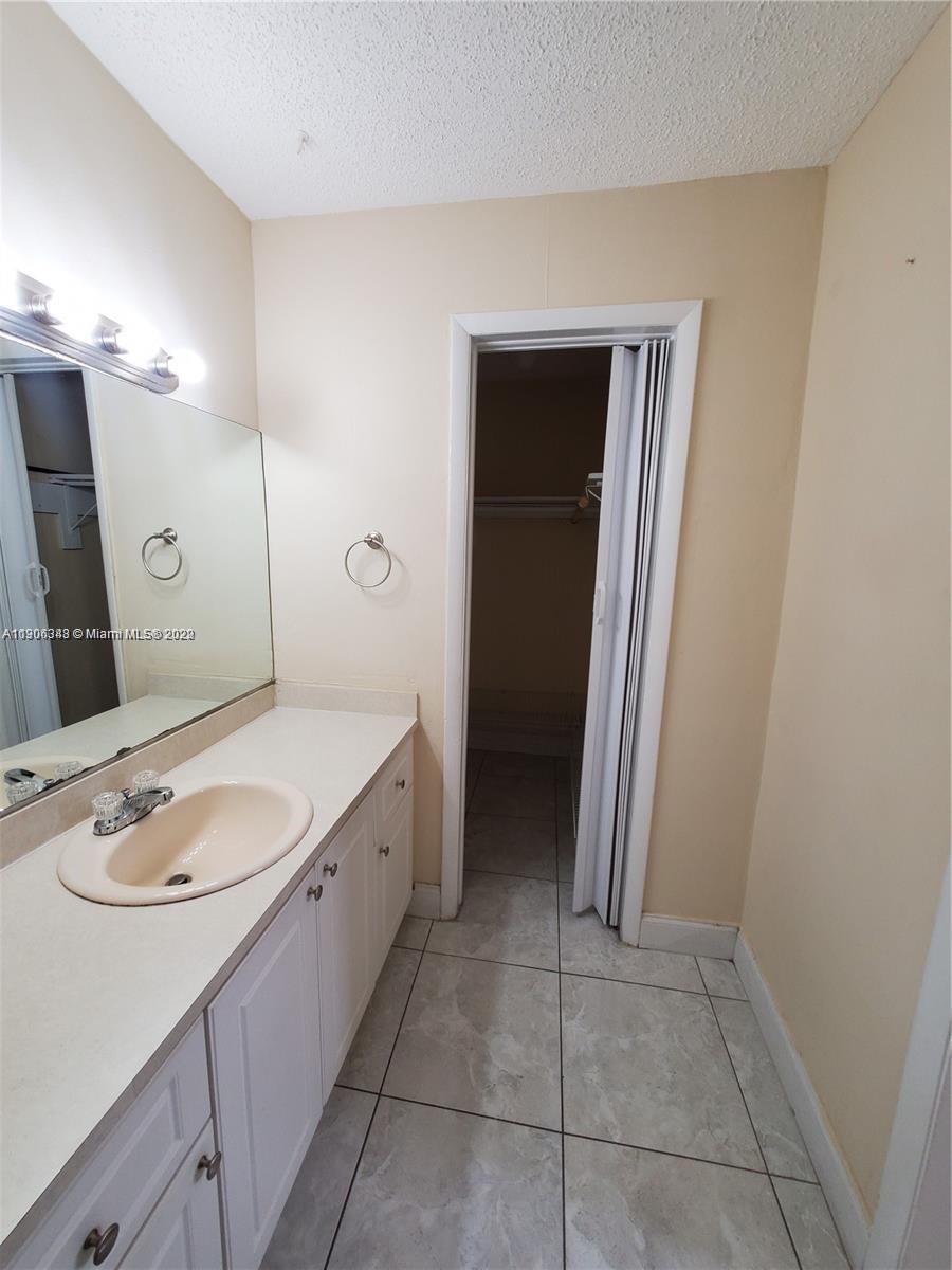 LIVINGSTONE PARK - Residential Lease