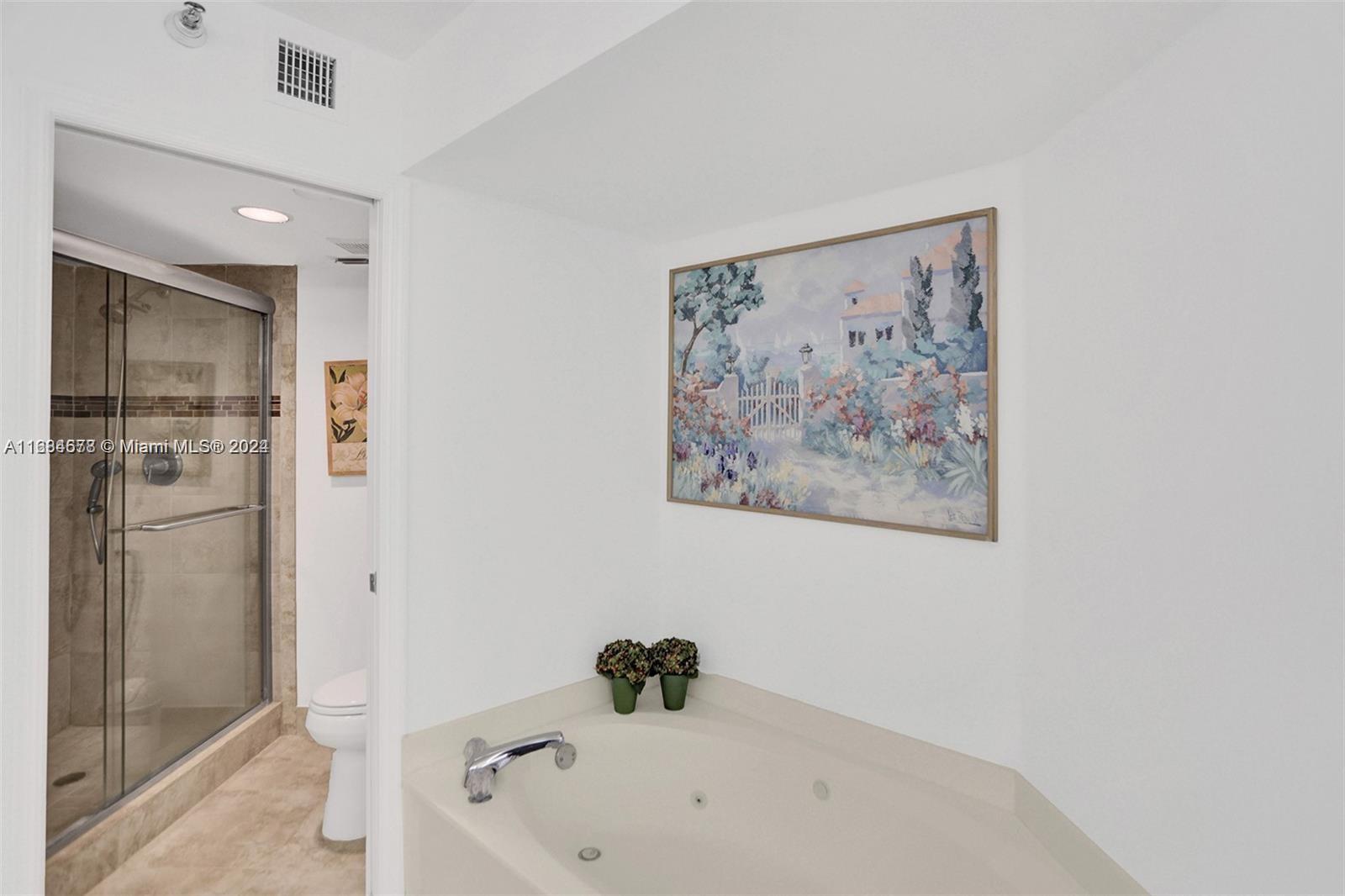 MYSTIC POINTE TOWER 400 C - Residential